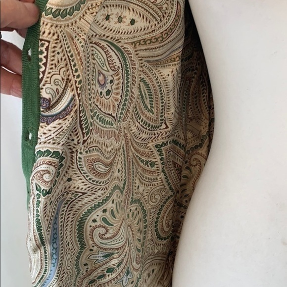 Orvis green button from cardigan sweater. - Picture 6 of 9